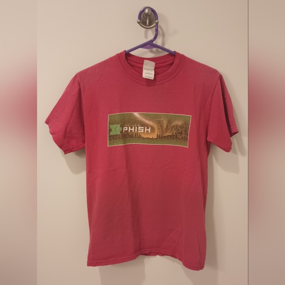 Faded/thrashed Phish concert tee 2003